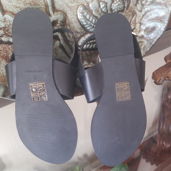 NWT Charlie Paige black sandals size 8 - Picture 2 of 3